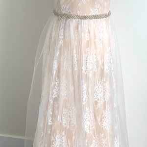 Lulus off white formal dress! Prom/bridal